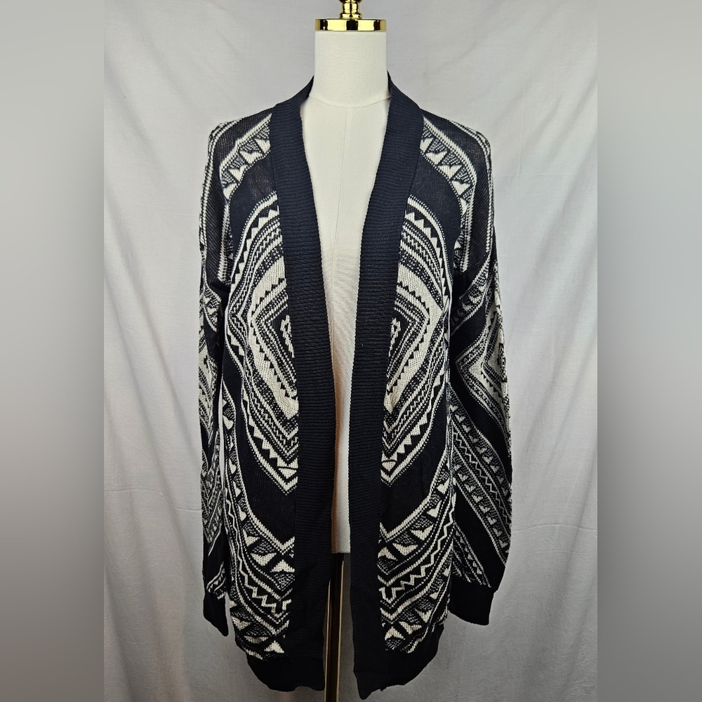Forever 21 Aztec Print Cardigan Black N White Sz M Boho Hippie‎ Cottagecore